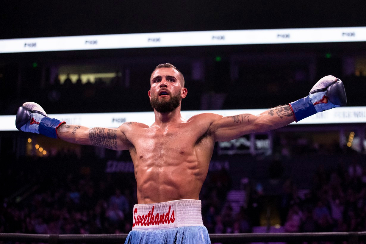 Canelo Alvarez, undisputed super-middleweight bout against Caleb Plant back ON was scheduled for 'late Oct'