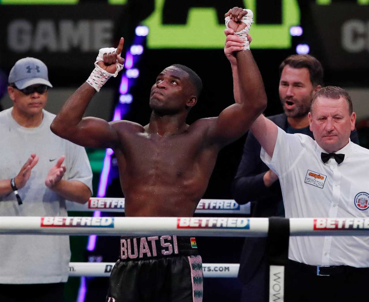 Joshua Buatsi KOs Ricards Bolotniks in brutal 11th round KO to get one step closer towards the world title fight