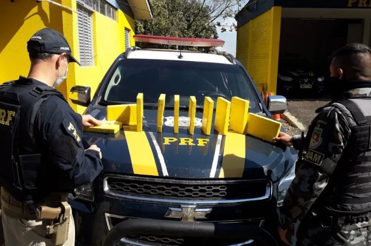 Edson Draggo (43), a former MMA star, was arrested after 10kg of COCAINE was found in his car in Brazil