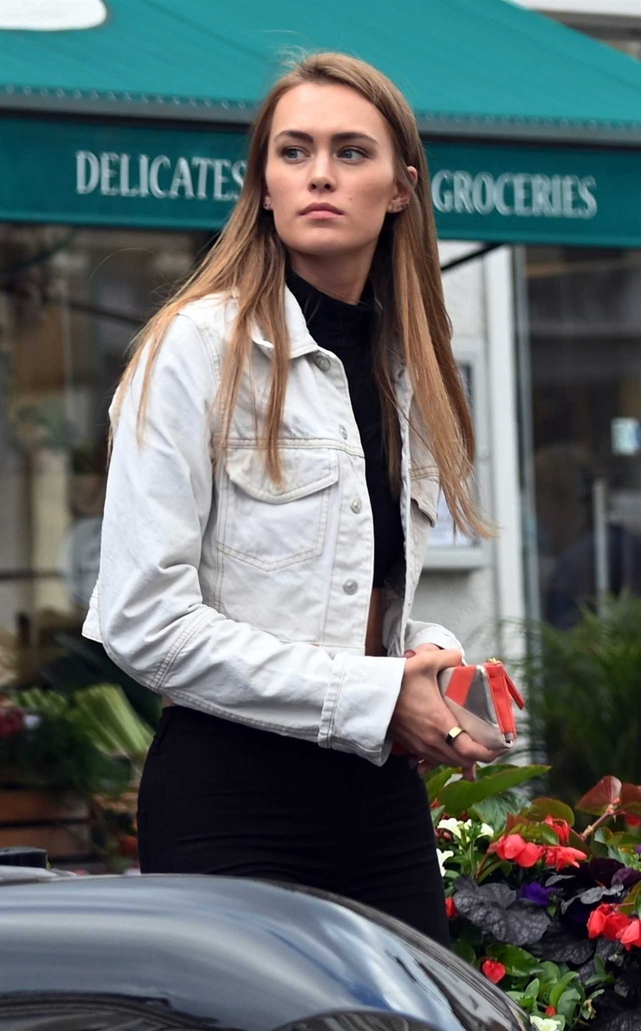 David Haye, 39, enjoys a shopping trip in North London together with his 29-year-old girlfriend.