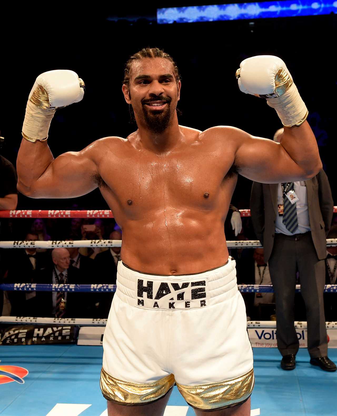 David Haye, 39, enjoys a shopping trip in North London together with his 29-year-old girlfriend.