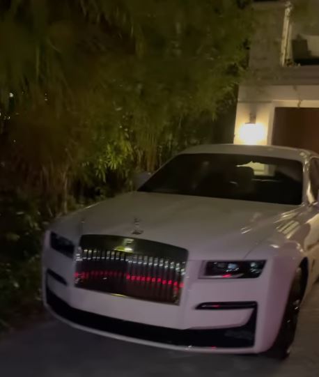 Floyd Mayweather, boxing legend, adds to PS20m's car collection with SEVEEN new motors - including Lamborghini and Ferrari.