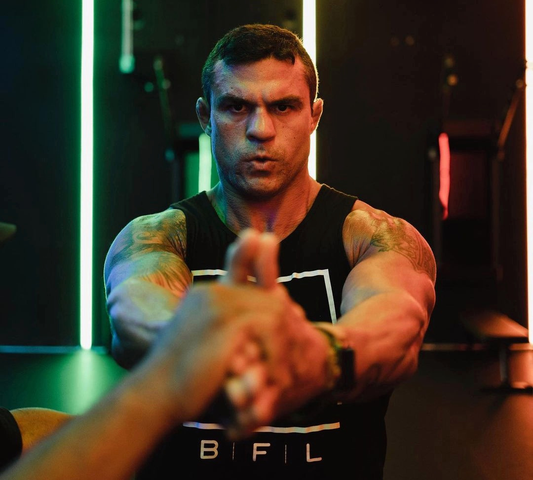 UFC legend Vitor Befort said that he would beat Jake and Logan Paul on the 'SAME NIGHT,' in preparation for Oscar De La Hoya's fight