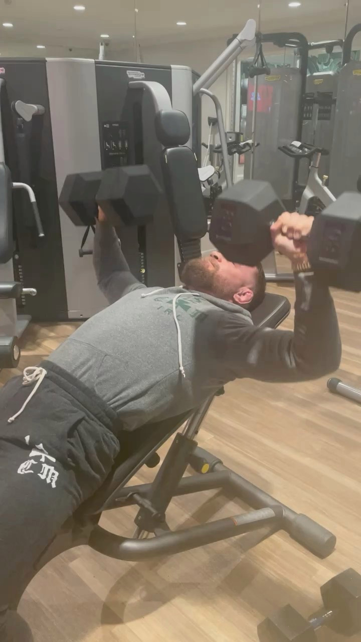 Conor McGregor's new hair looks after a trim. UFC star Conor McGregor returns to the gym after undergoing surgery on a broken leg