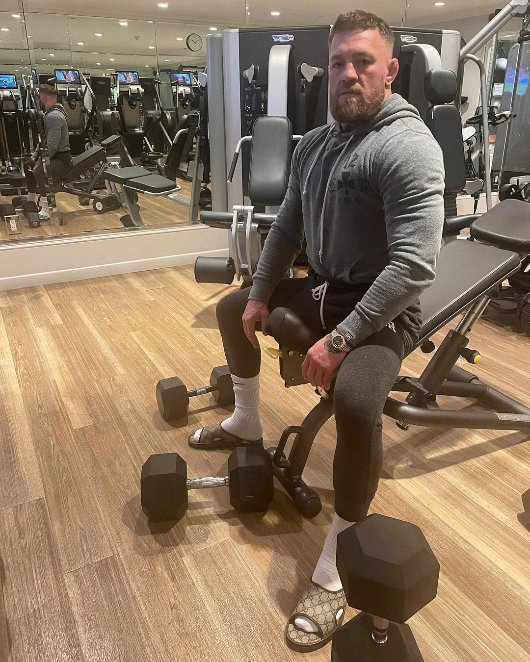 Conor McGregor's new hair looks after a trim. UFC star Conor McGregor returns to the gym after undergoing surgery on a broken leg