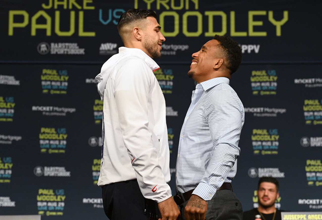 In huge last-minute changes, Tommy Fury and Anthony Taylor have been reduced to four rounds from six. This left both of them fuming.