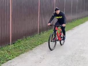 During a four-week period of cycling, Oleksandr Usyk calls out Anthony Joshua.
