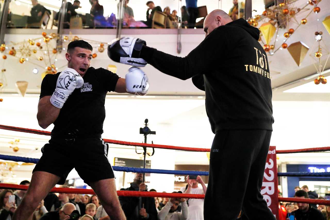 Tommy Fury fights Jake Paul, says dad John. Love Islander cruises to victory at American debut