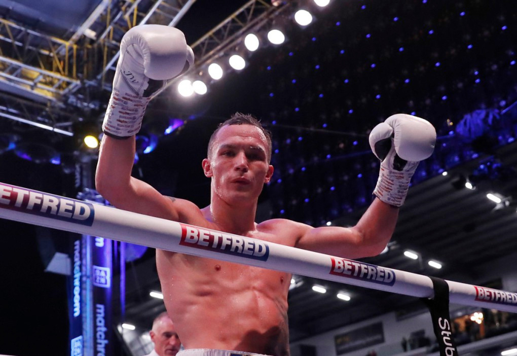 Josh Warrington and Mauricio Lara fight ends in DRAW, after headbutt causes severe cut to Mexican's left eye