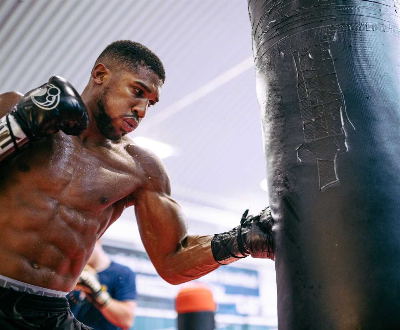 Anthony Joshua looks slimmer, but his biceps are still bulging from a weight loss before Oleksandr Usyk fight
