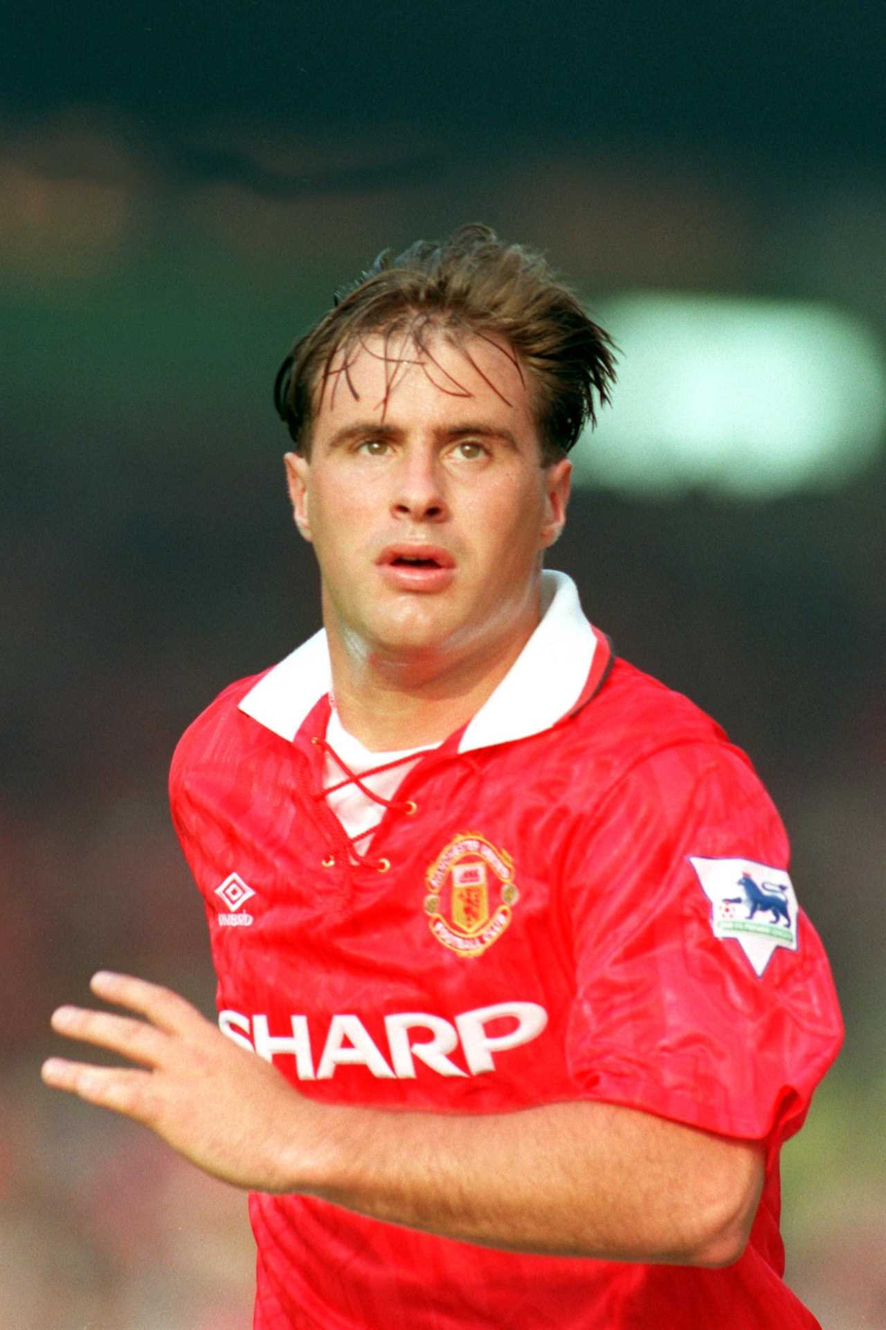 Love Island's stars, Clayton Blackmore from Man Utd and Bez will all be fighting in the 'biggest celebrity bout in the UK'