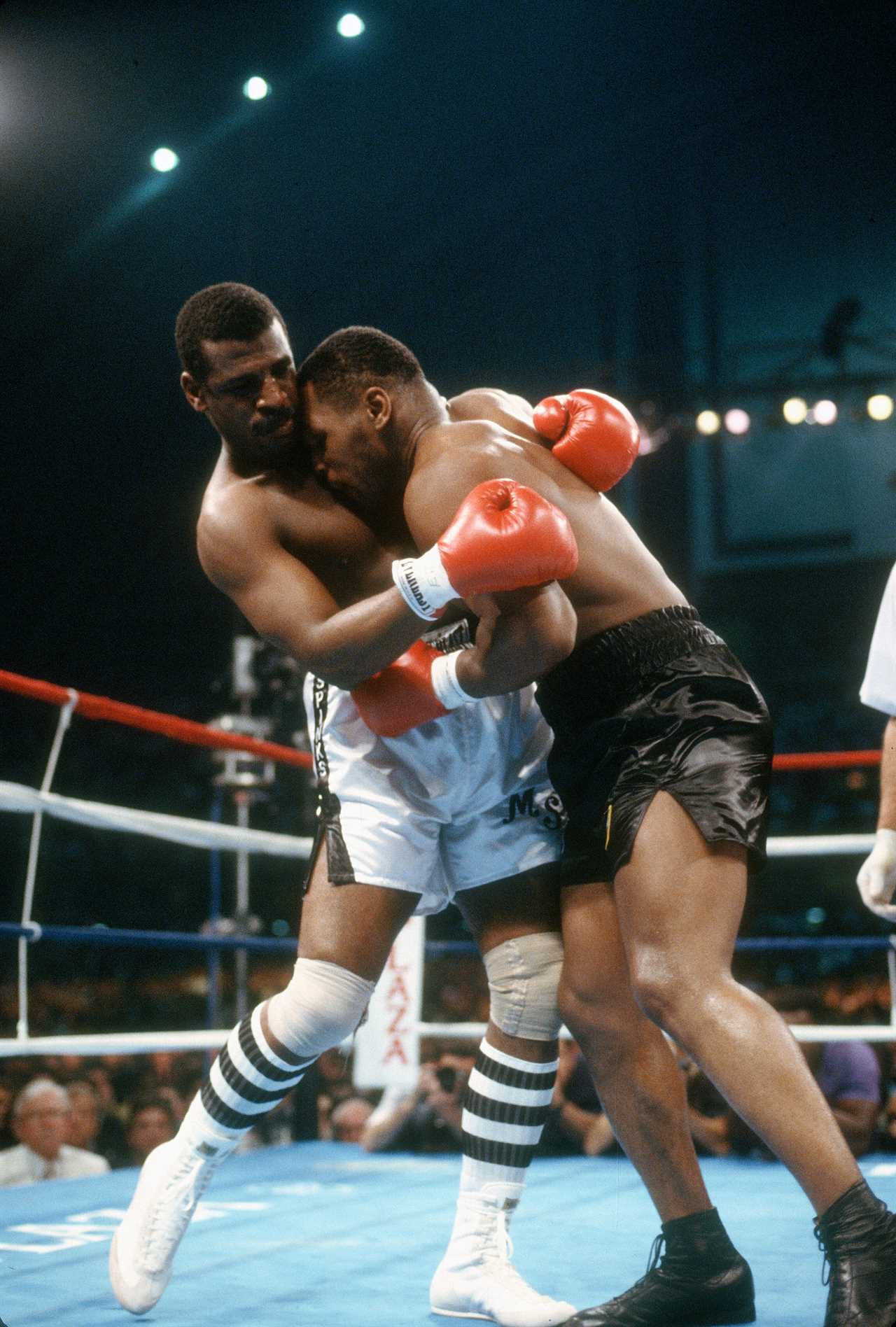 Mike Tyson is beaten by David Haye in the top five heavyweights all-time. Haye's mental strength claim and sad decline are reasons for Mike Tyson to be snubbed.