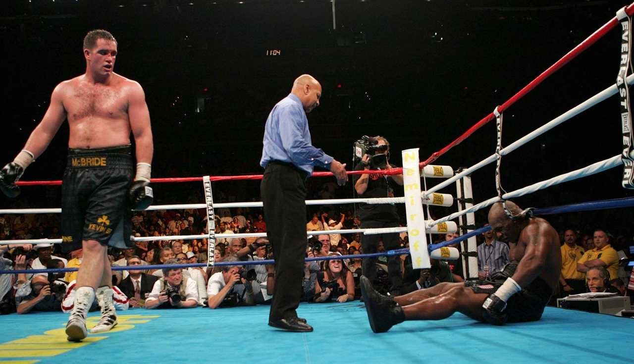 Mike Tyson is beaten by David Haye in the top five heavyweights all-time. Haye's mental strength claim and sad decline are reasons for Mike Tyson to be snubbed.