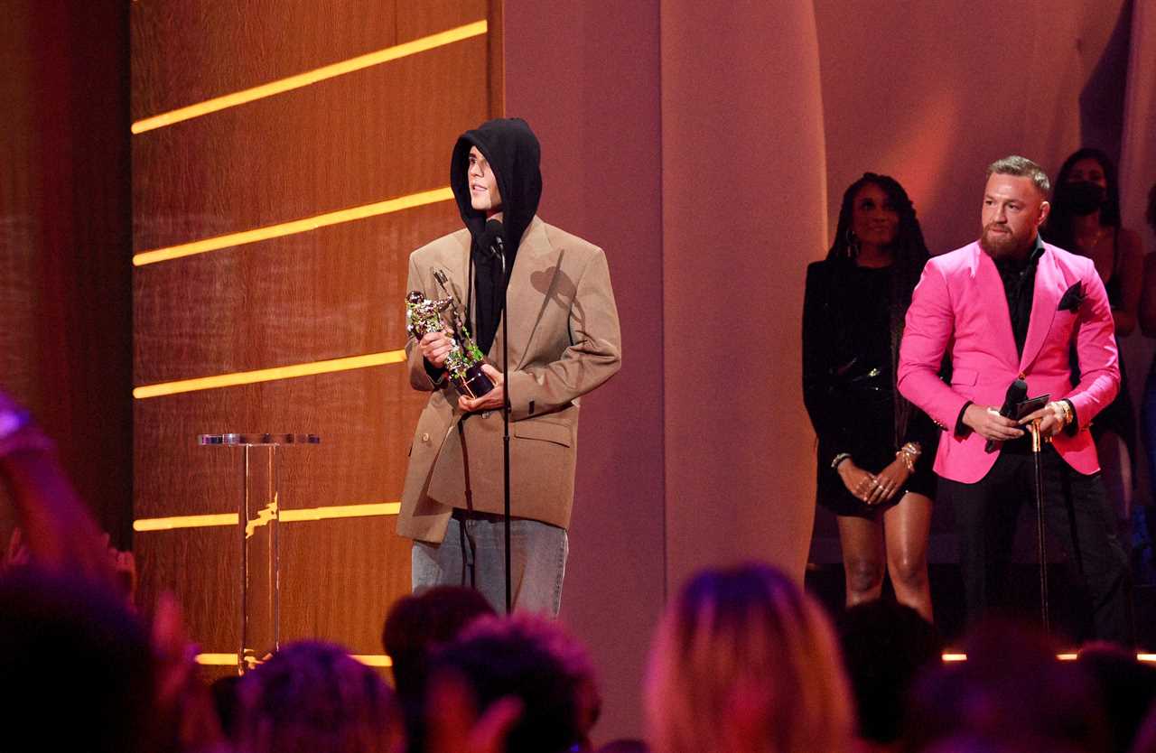 Justin Bieber suggests Conor McGregor to venge UFC 264's loss following his Irishman MTV award