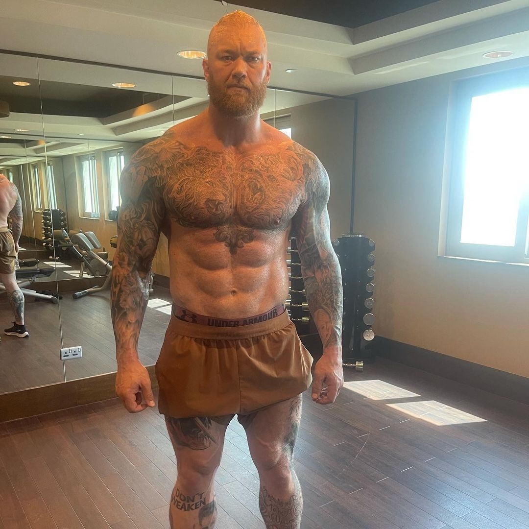 Hafthor's body transformation is amazing as he loses NINE stone in front of the Devon Larratt fight