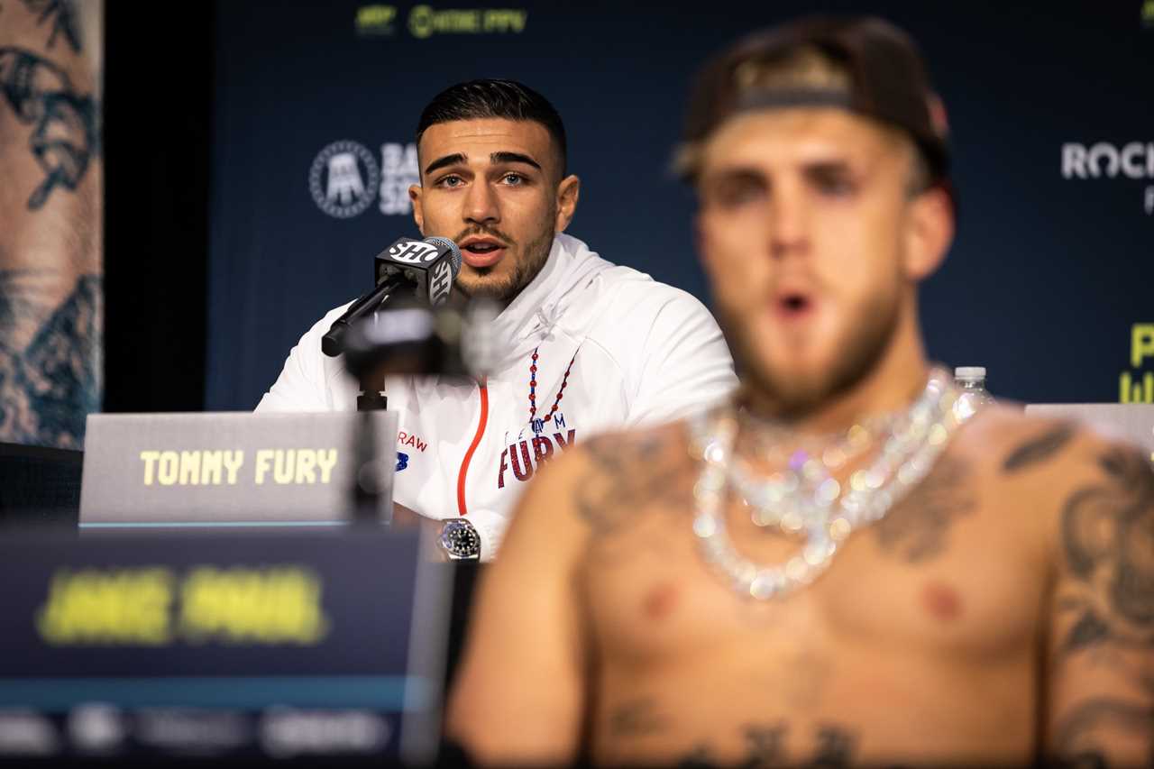 After a video of a rival beating a woman in sexclub, Jake Paul harasses Tommy Fury. He tells Molly-Mae that she should 'get her boy'.
