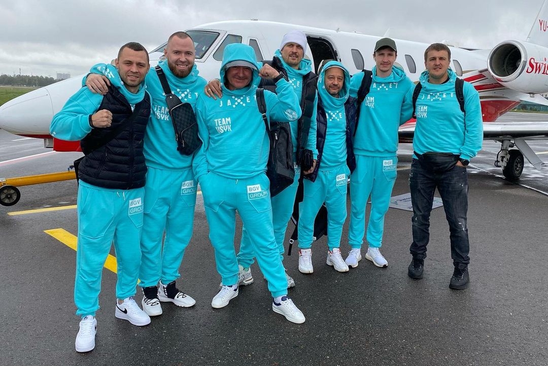 Oleksandr Usyk, his team and their matching fluorescent tracksuits head to London to see Anthony Joshua fight.
