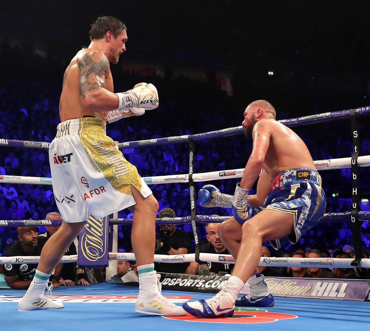 Usyk knocked out Tony Bellew in his last fight