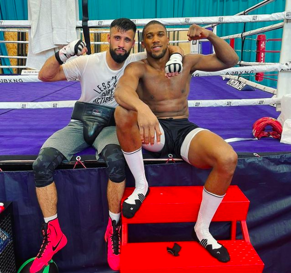 Anthony Joshua's sparring partners revealed Oleksandr Usyk's fight prediction and said that it was only a matter time before KO.