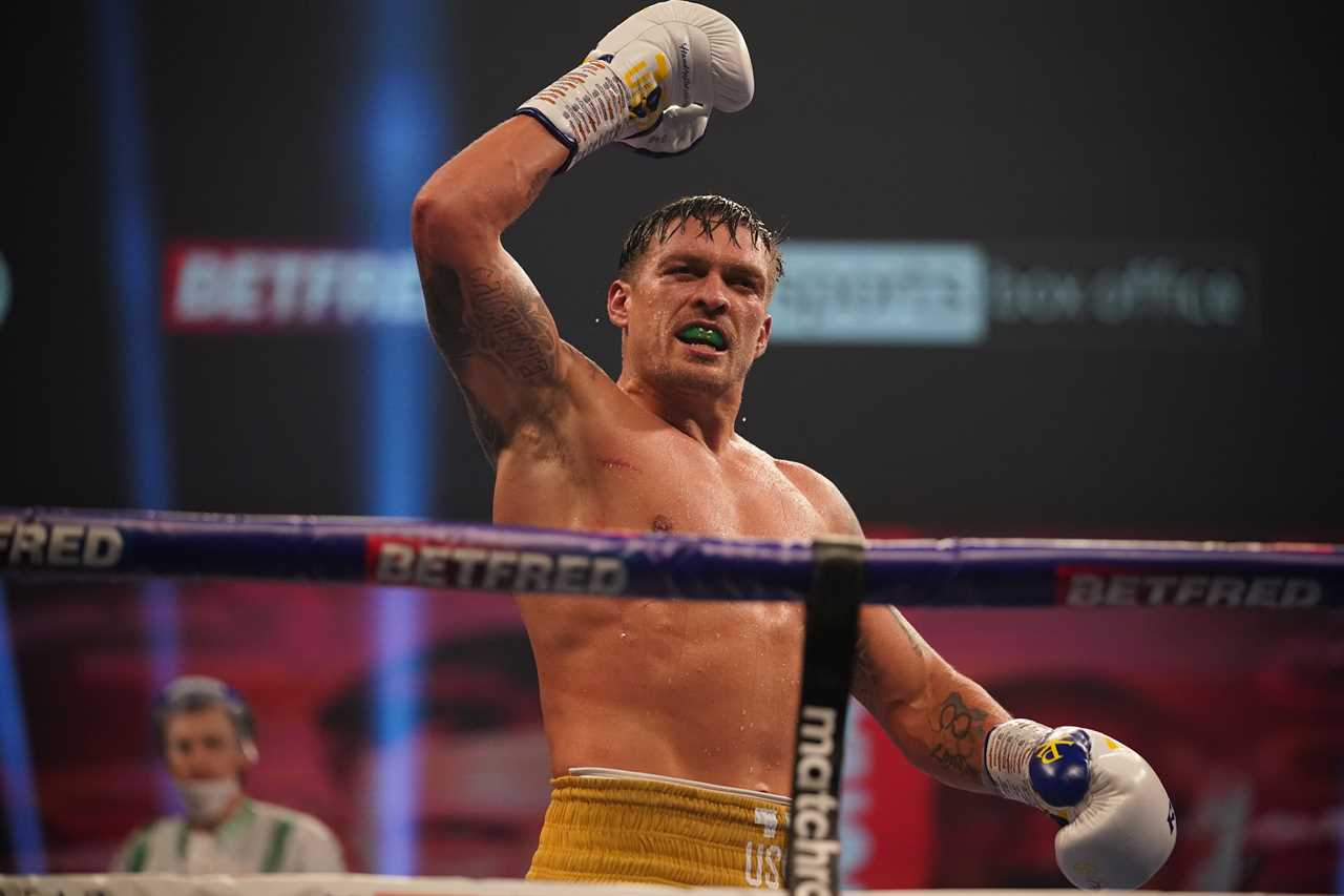 In preparation for Usyk fight, watch Anthony Joshua's sparring maneuver. He catches his opponent immediately after touching his ankle.