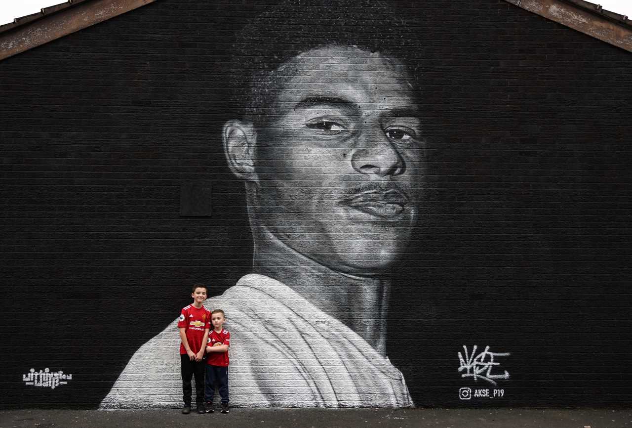 Anthony Joshua was 'honored' by a 40ft mural that was unveiled in Tottenham, just a stone's throw away from the Usyk fight stadium