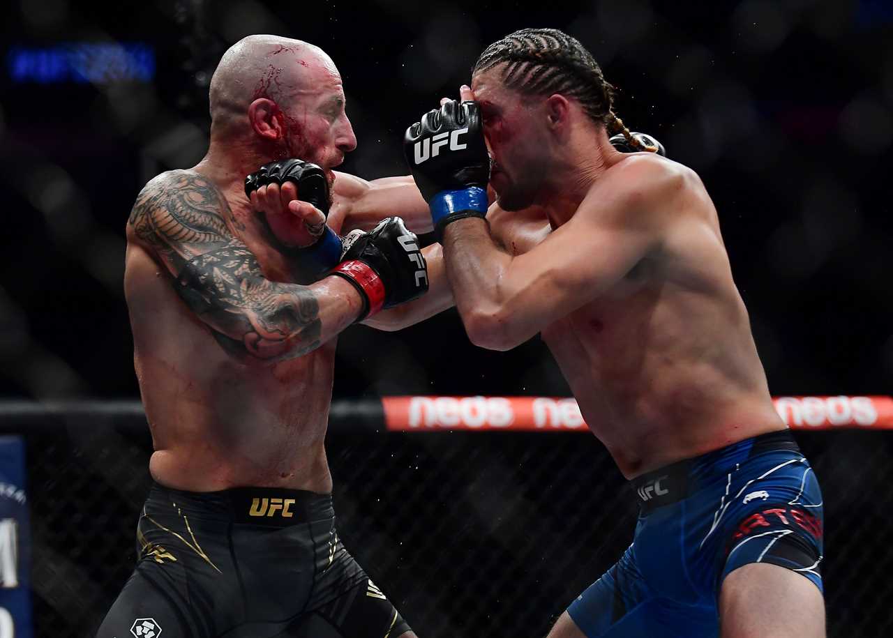 Volkanovski defeats Ortega in a fight for the fight of the year and to retain title at UFC 266 Las Vegas