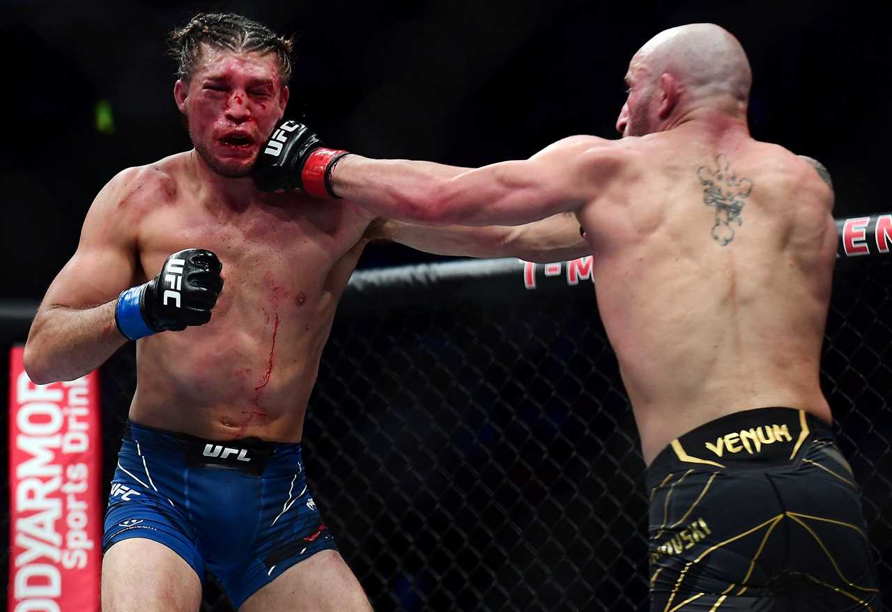 Volkanovski defeats Ortega in a fight for the fight of the year and to retain title at UFC 266 Las Vegas