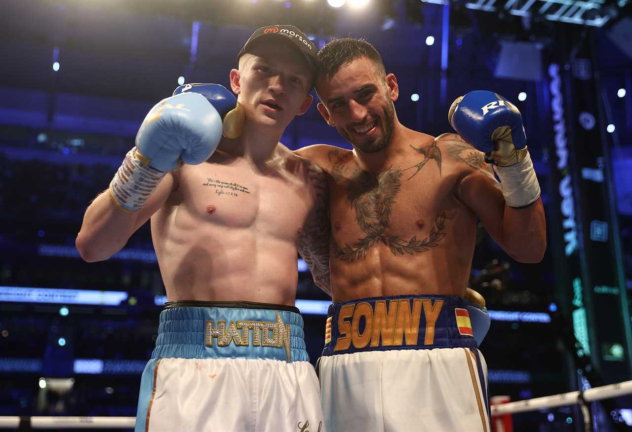 After Sonni Martinez's controversial decision by the judges on AJ undercard, Bookie will refund bets placed on Campbell Hatton fight