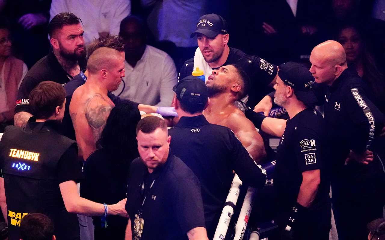 Tyson Fury's father defends Anthony Joshua, saying that 'it was his corner's fault for Oleksandr Usyk's defeat