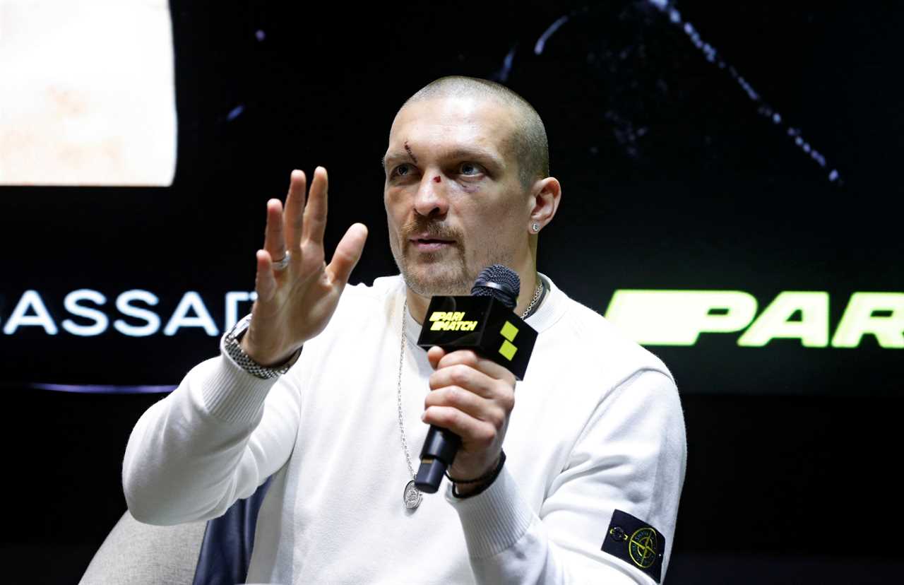 Oleksandr Usyk shows how hard Anthony Joshua really hits with power punches, after being'sent by Elon Musk for a while'