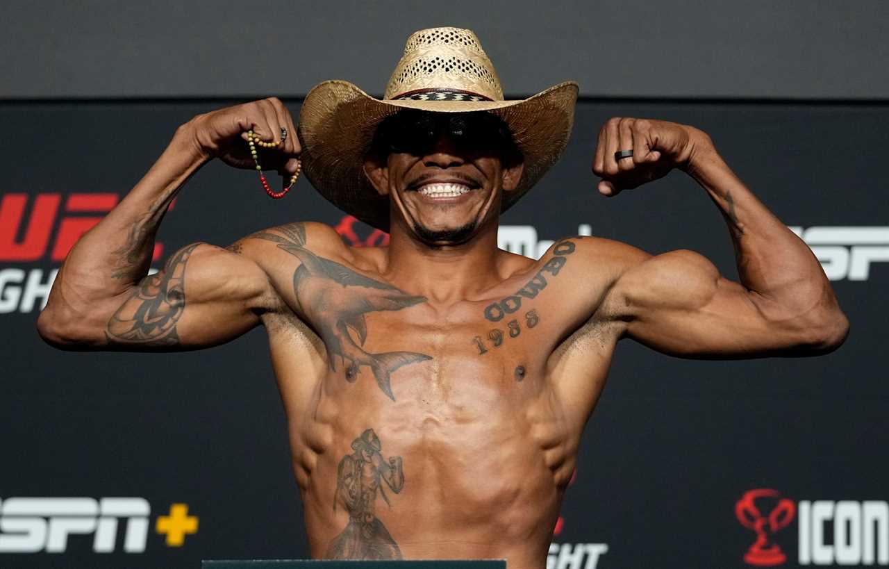 UFC Vegas 38 opponent Niko price tells Alex Oliveira, father of 11, to get a vasectomy as a rival announces her pregnancy news