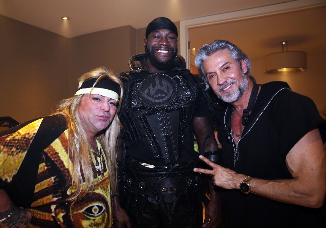 After claims that the costume was too heavy, Deontay Wilder is back in the same ring as the original ring outfit designers for Tyson Fury Trilogy fight.