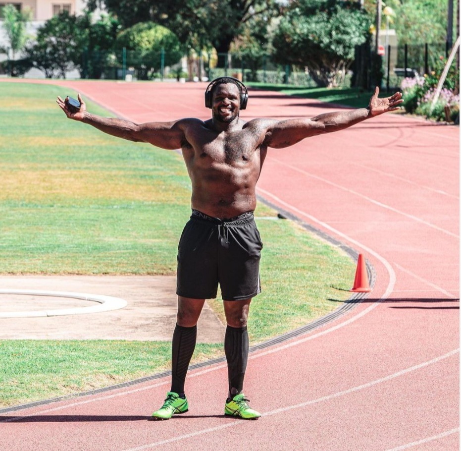 Dillian Whyte's hulking body is displayed ahead of Otto Wallin fight. Fans are shocked by the incredible shape