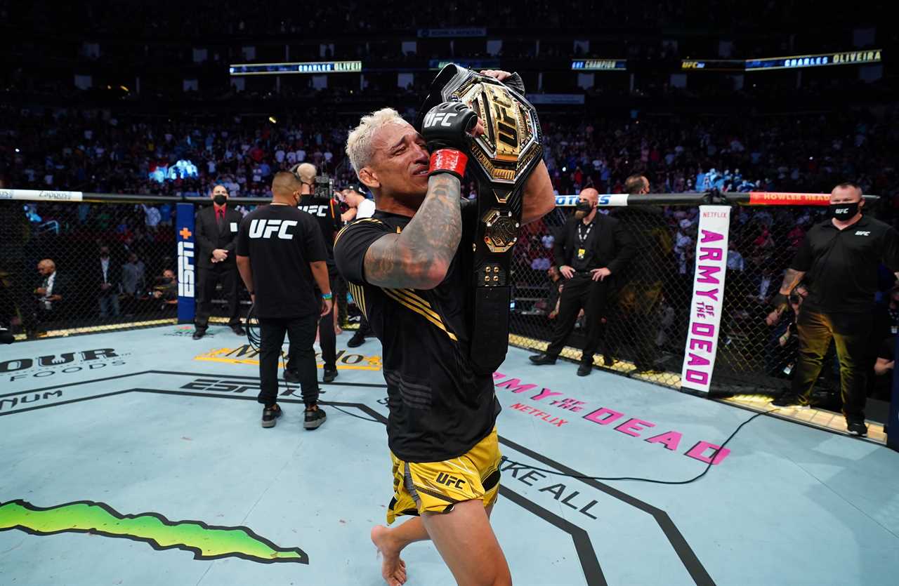 After beating McGregor, Dustin Poirier will fight Charles Oliveira to win the lightweight title at UFC 269 in December 11.