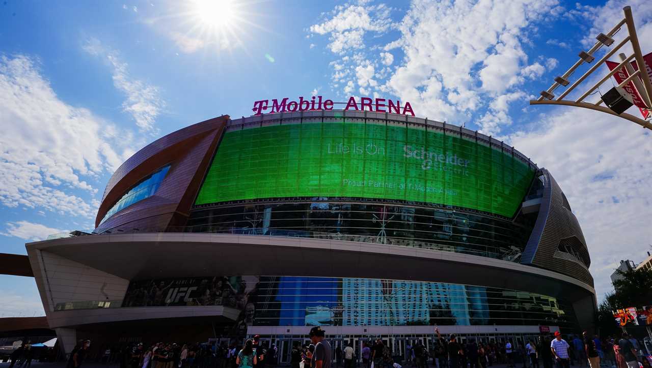 Tyson Fury vs Deontay wilder 3: Time, UK start time and live stream on TV. Full undercard for massive trilogy fight