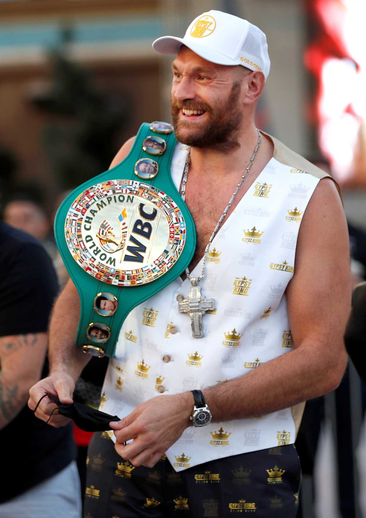 Jake Paul challenges Tommy Fury for a SURNAME change. He will do so for one year, if Tyson loses his grudge match.