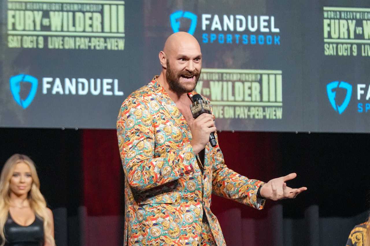 Tyson Fury gives Deontay Wilder a fight prediction and vows that he will 'punish his rival before forcing him off the stool