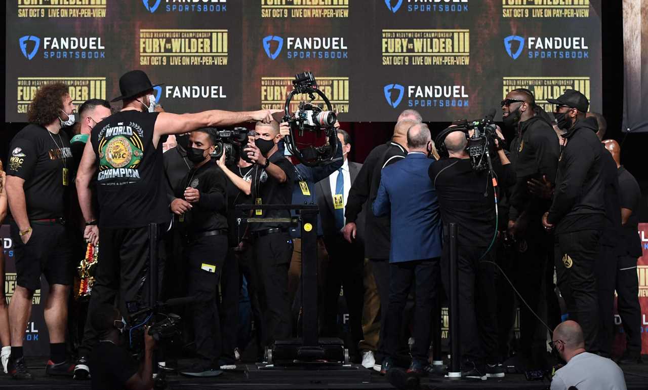 Tyson Fury is almost THREE STONE more than Deontay wilder, but the pair are separated on stage