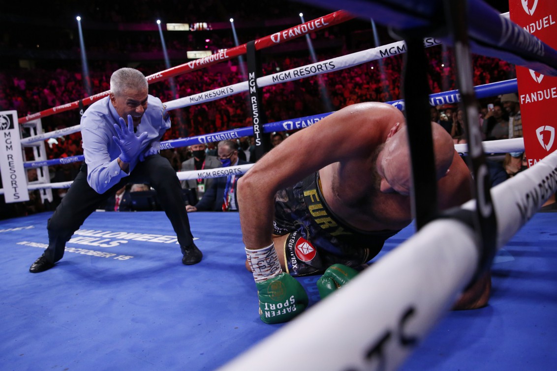 Deontay Wilder supporters claim that he was 'robbed in Tyson Fury's loss. They claim that count was slow after Gyspy Kings was knocked out.