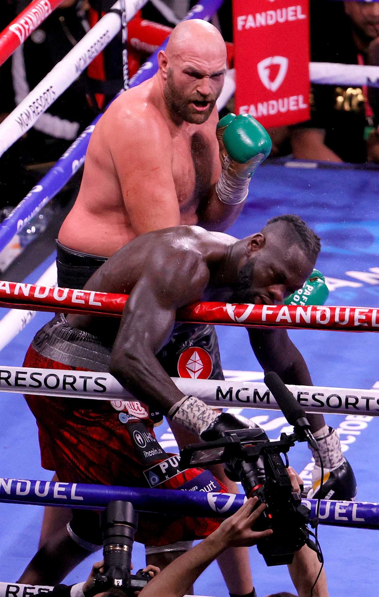 After his epic win over Deontay wilder, UFC legend Khabib Nurmagomedov sends Tyson Fury congratulations