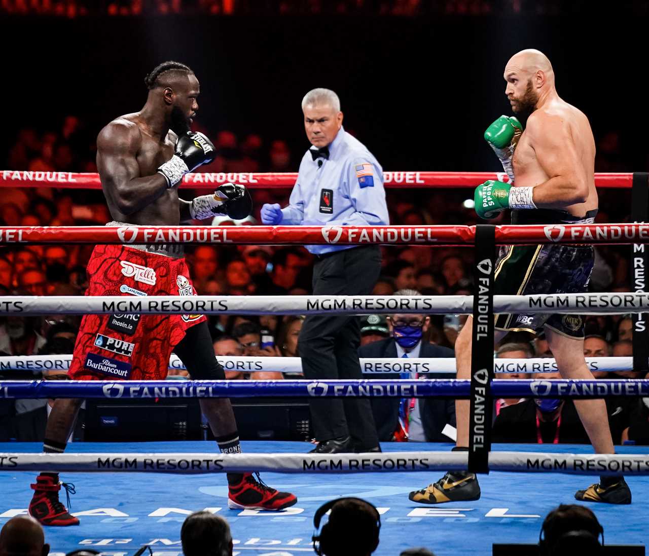 Canelo Alvarez gives Deontay Wilder guidance and points out the problems that led to his loss to Tyson Fury in Trilogy
