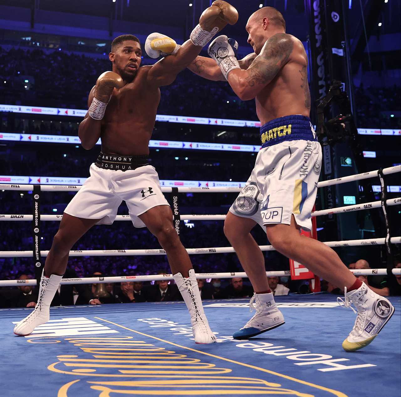 Deontay Wilder will have an emergency operation on his broken hand. He is aiming to make a comeback with Anthony Joshua in May 2022.