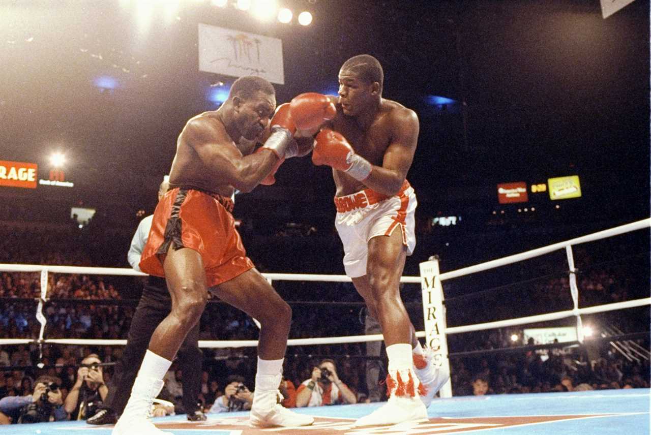Although Tyson Fury's victory over Deontay wilder was thrilling, it does not make Colin Hart's top 5 heavyweight fights.
