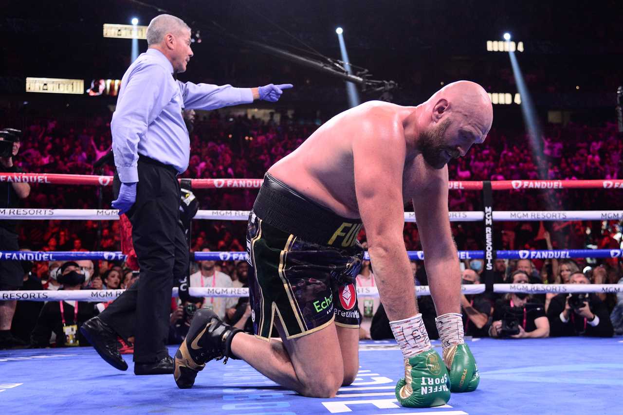 Deontay Wilder's sparring partner wants him fight Anthony Joshua, but warns that NO ONE can take Tyson Fury's power bar Tyson Fury.