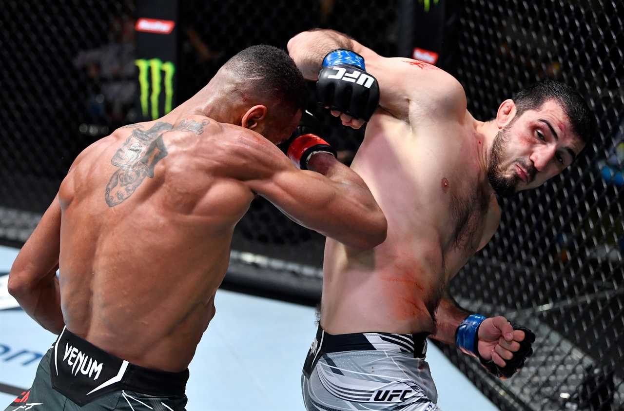 UFC fighter Danny Roberts won CUT OPEN despite Ramazan Emeev's brutal elbow, but still wins