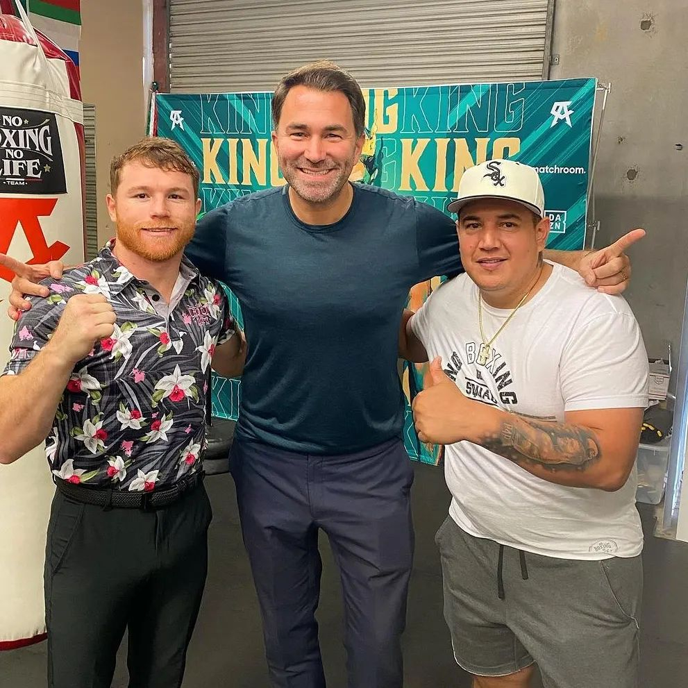 Anthony Joshua visits US gyms, and links up to Canelo Alvarez amid calls for sack boxing coach