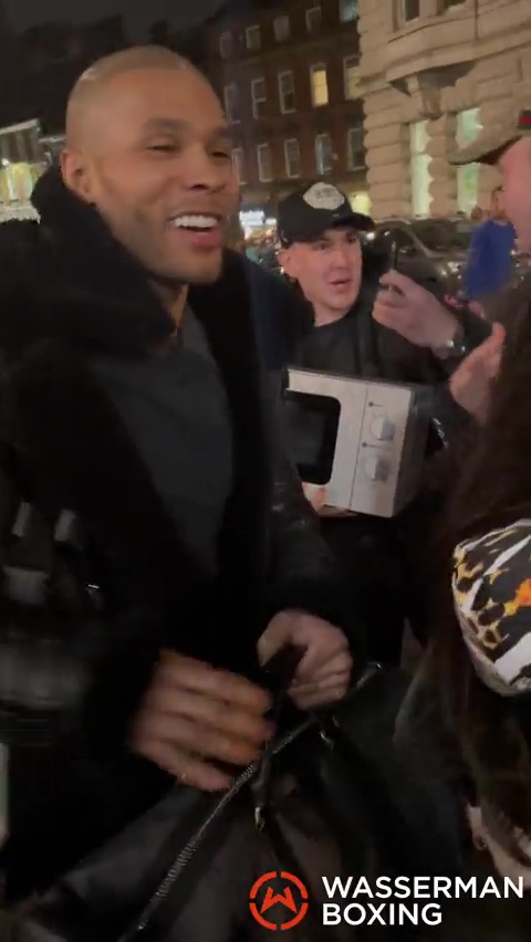 Kind Eubank Jr. will match the winning bid for the microwave autographed by him and donate cash to charity once it's placed on eBay