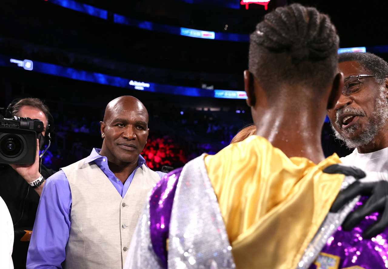 Evander Holyfield's son Evan delivers a monster KO to cheered by boxing legends ringside