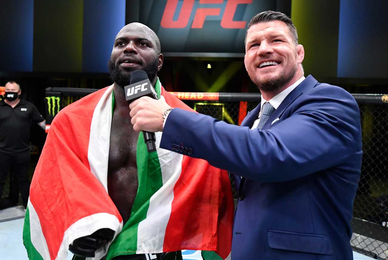 UFC legend Michael Bisping says Mike Tyson will 'absolutely flatlining Logan Paul' and that brother Jake is the 'better boxer'.