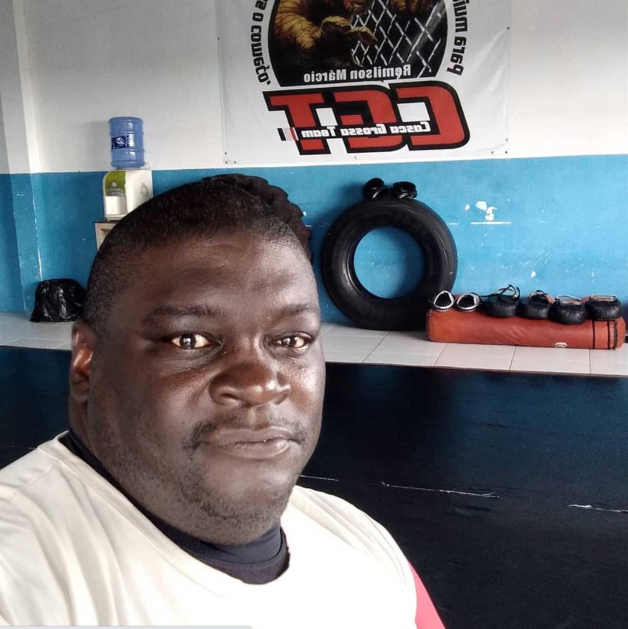 Officials have to assist Brutal Moment 25st MMA fighter who is knocked out by a rival in a savage slapping match.
